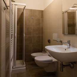 bagno della camera Giulia